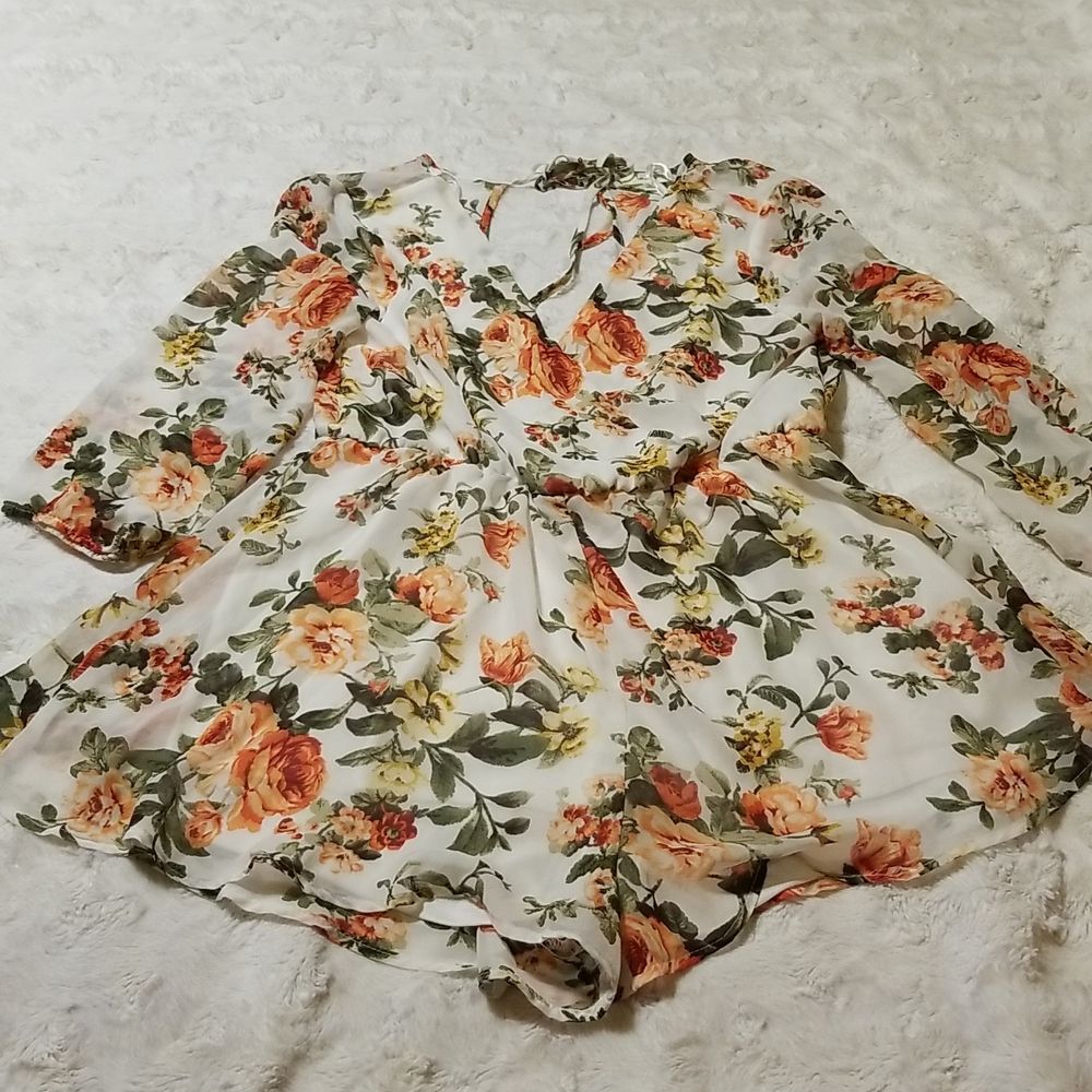 Love J Romper Womens Size Large Boho Tropical Floral Summer